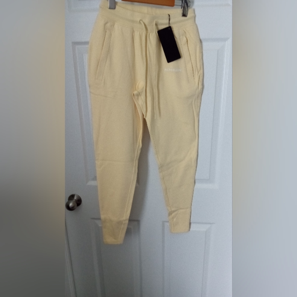 NWT Alphalete Core Essentials Joggers